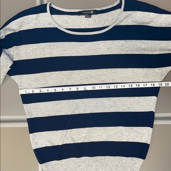 Short Sleeve Striped Sweater - Picture 4 of 9